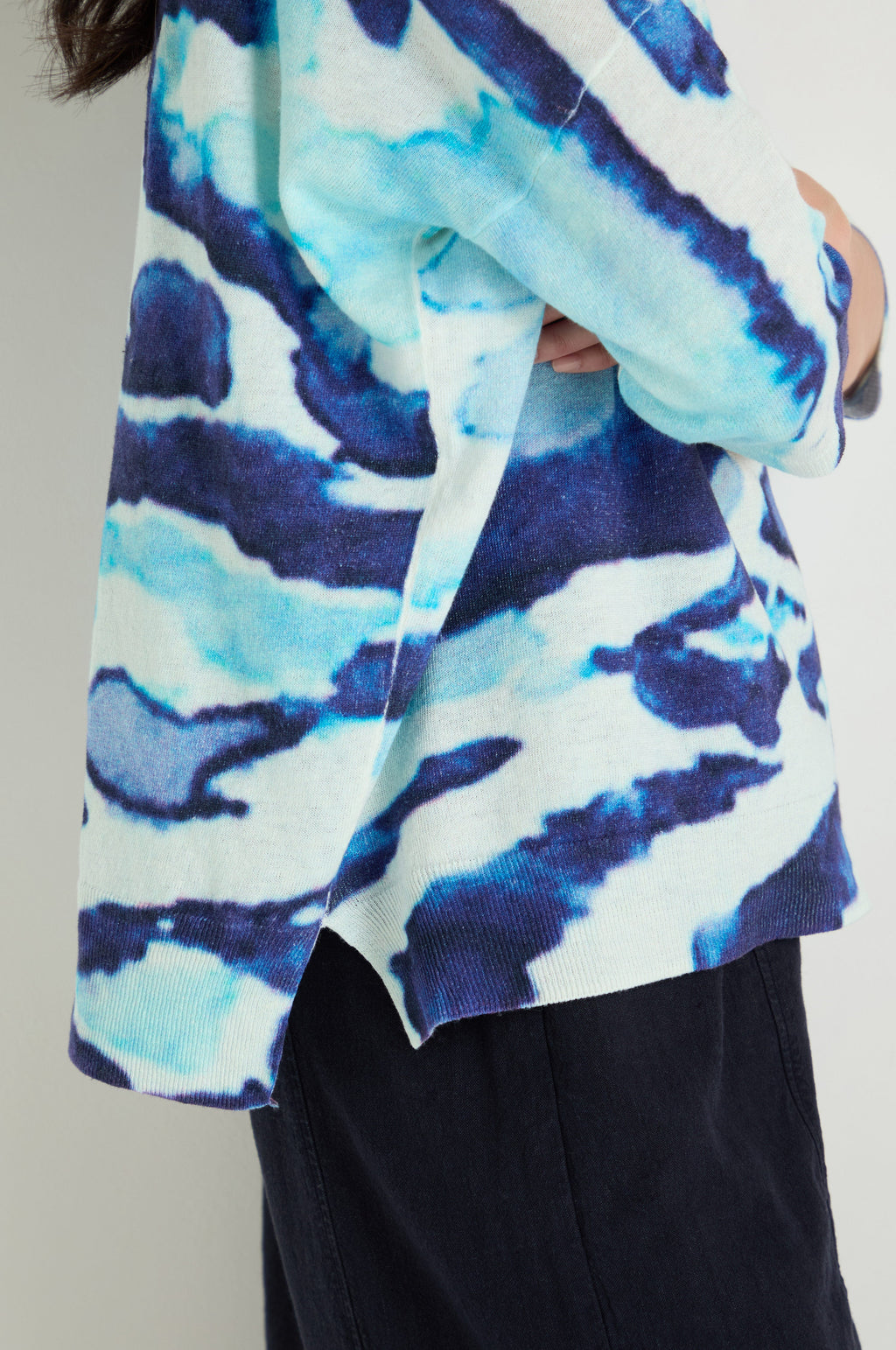Cloudy Skies Linen Cotton V-Neck Knit